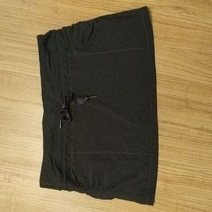Lululemon skort size 8